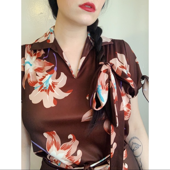 Vintage 1970’s tiger lily print two piece blouse and skirt set - Picture 2 of 4